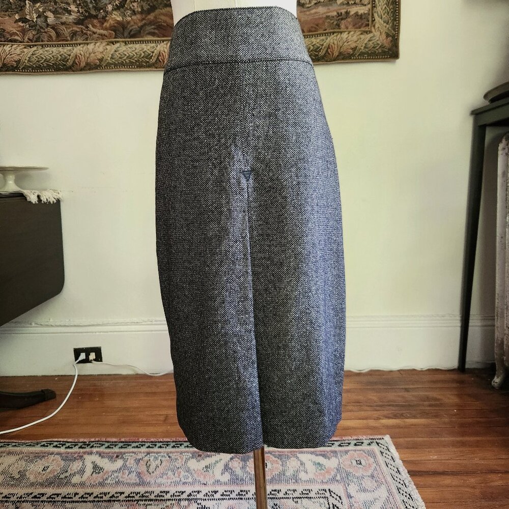 Hennes for H&M grey A-line skirt, size 4